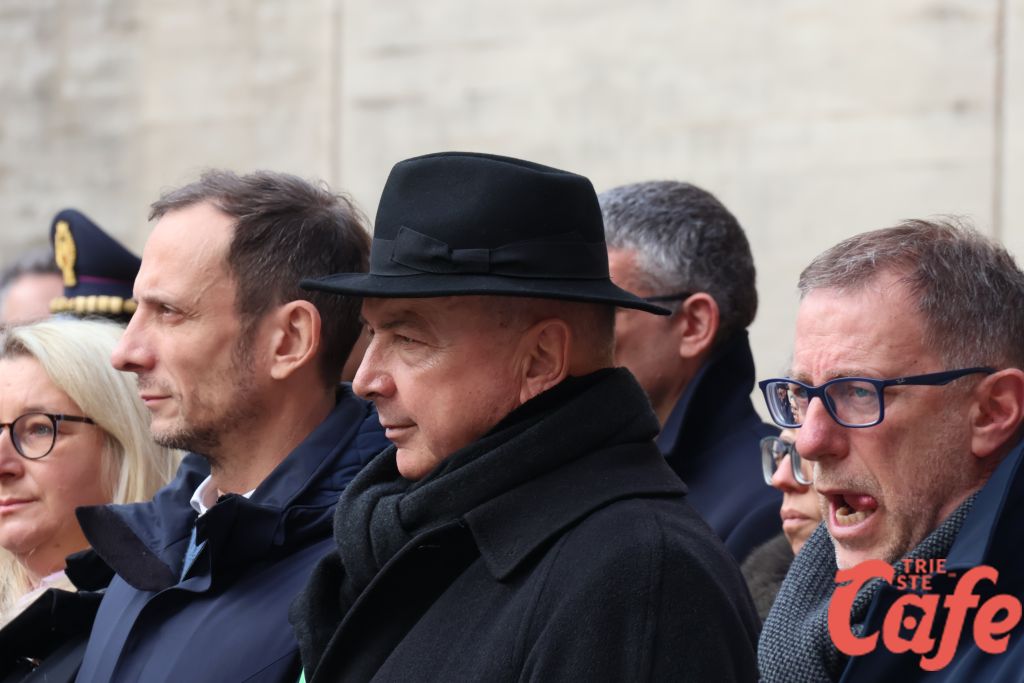 Trieste, Dipiazza torna all’attacco sui maranza: “Servono leggi serie, chi accoltella non può stare libero” (VIDEO)